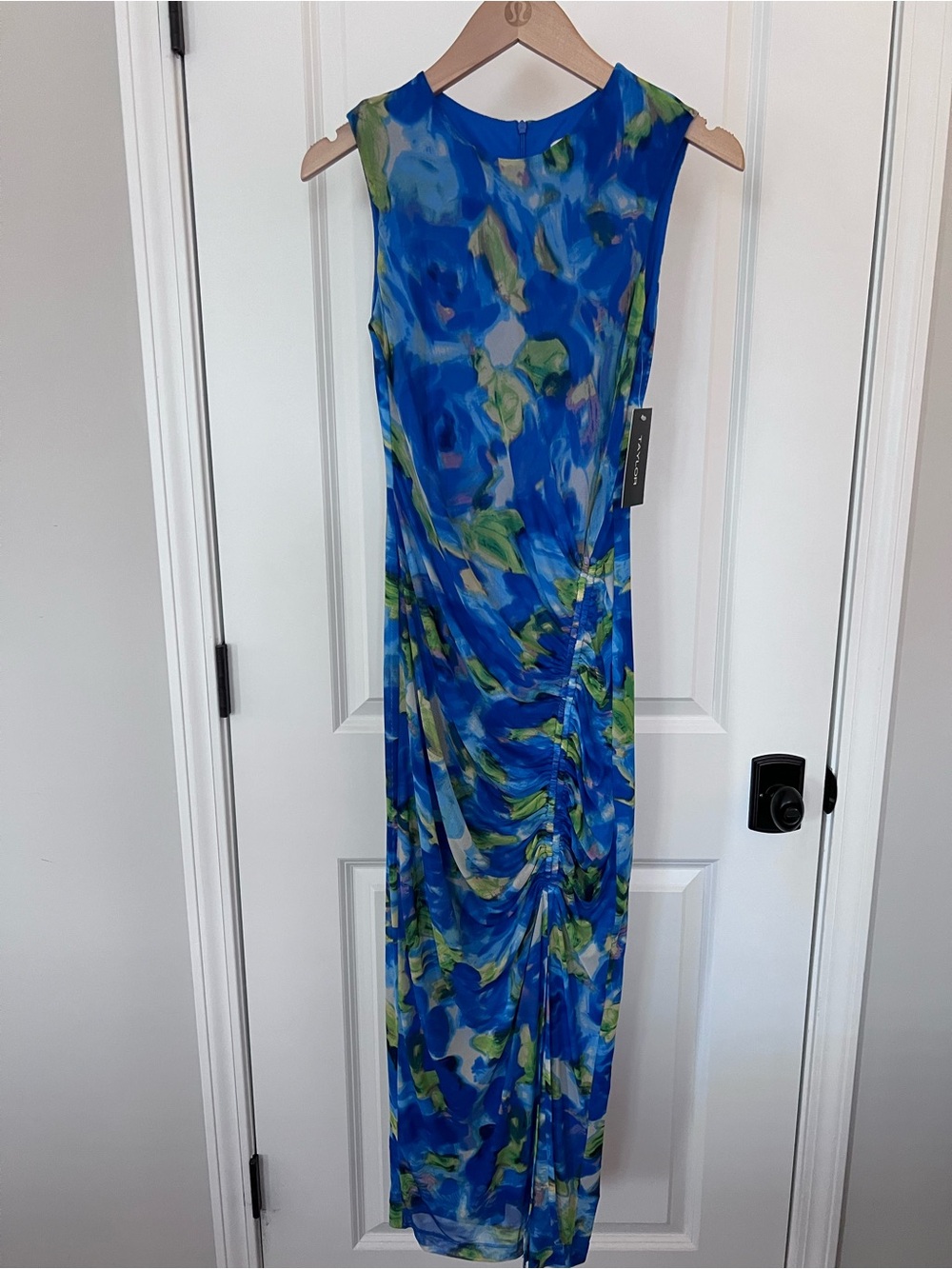 NWT Taylor Mesh Cinched Maxi Dress Blue Abstract Print Size Small